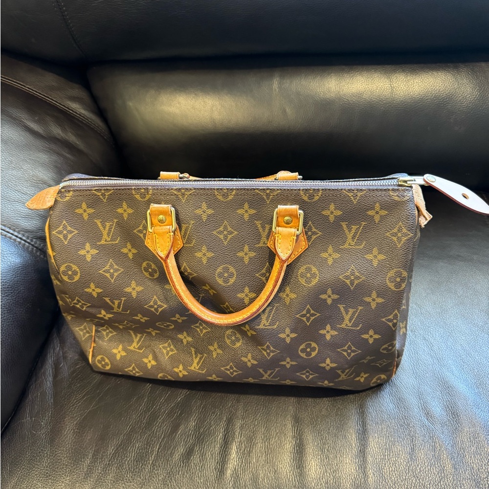 Lv Speedy Handbag - image 6